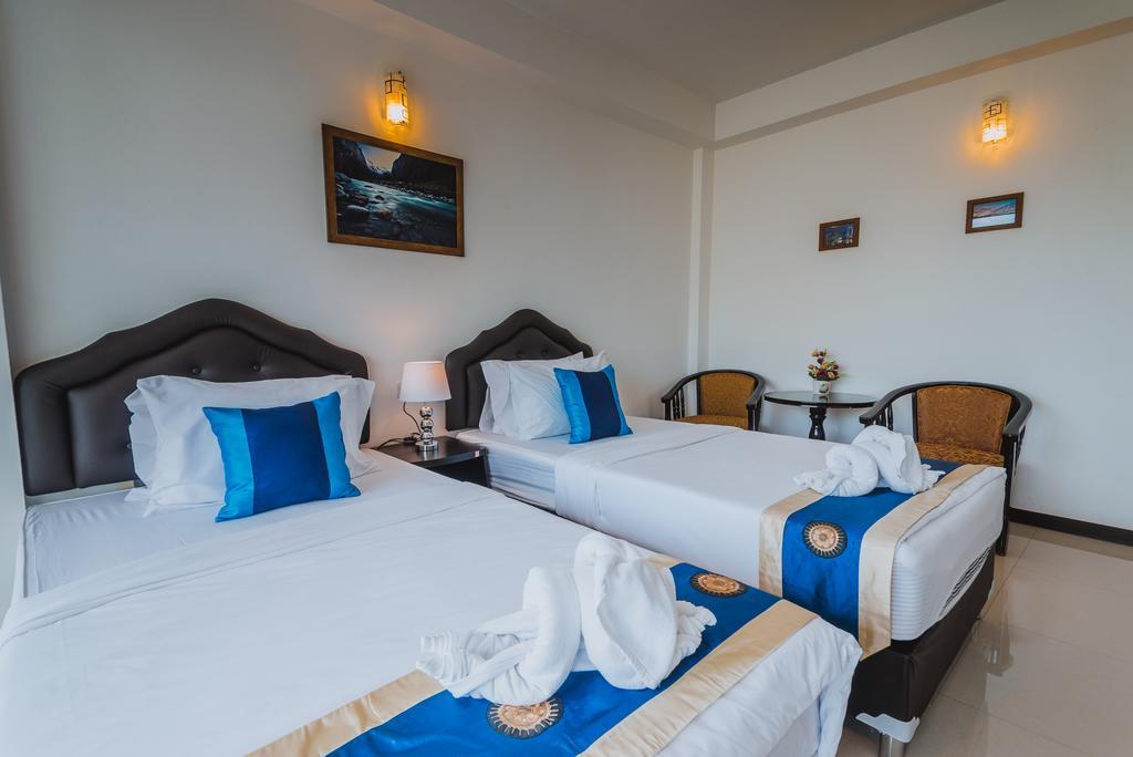 Th Beach Hotel HHQ Exterior foto