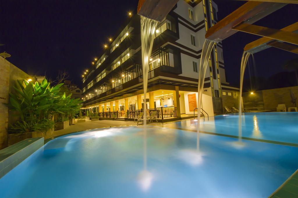 Th Beach Hotel Hua Hin Exterior foto